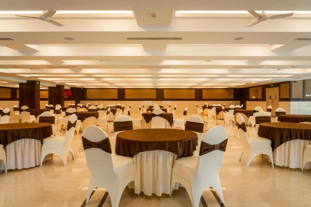 فندق The King'S Meadows Golhalli المظهر الخارجي الصورة