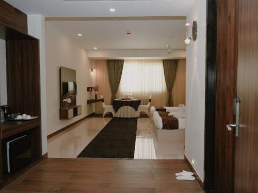 فندق The King'S Meadows Golhalli المظهر الخارجي الصورة